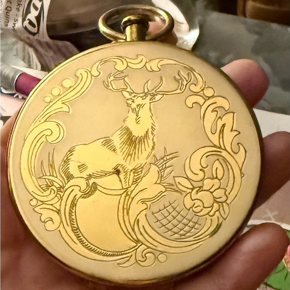 Vintage Wadsworth powder compact/mirror.